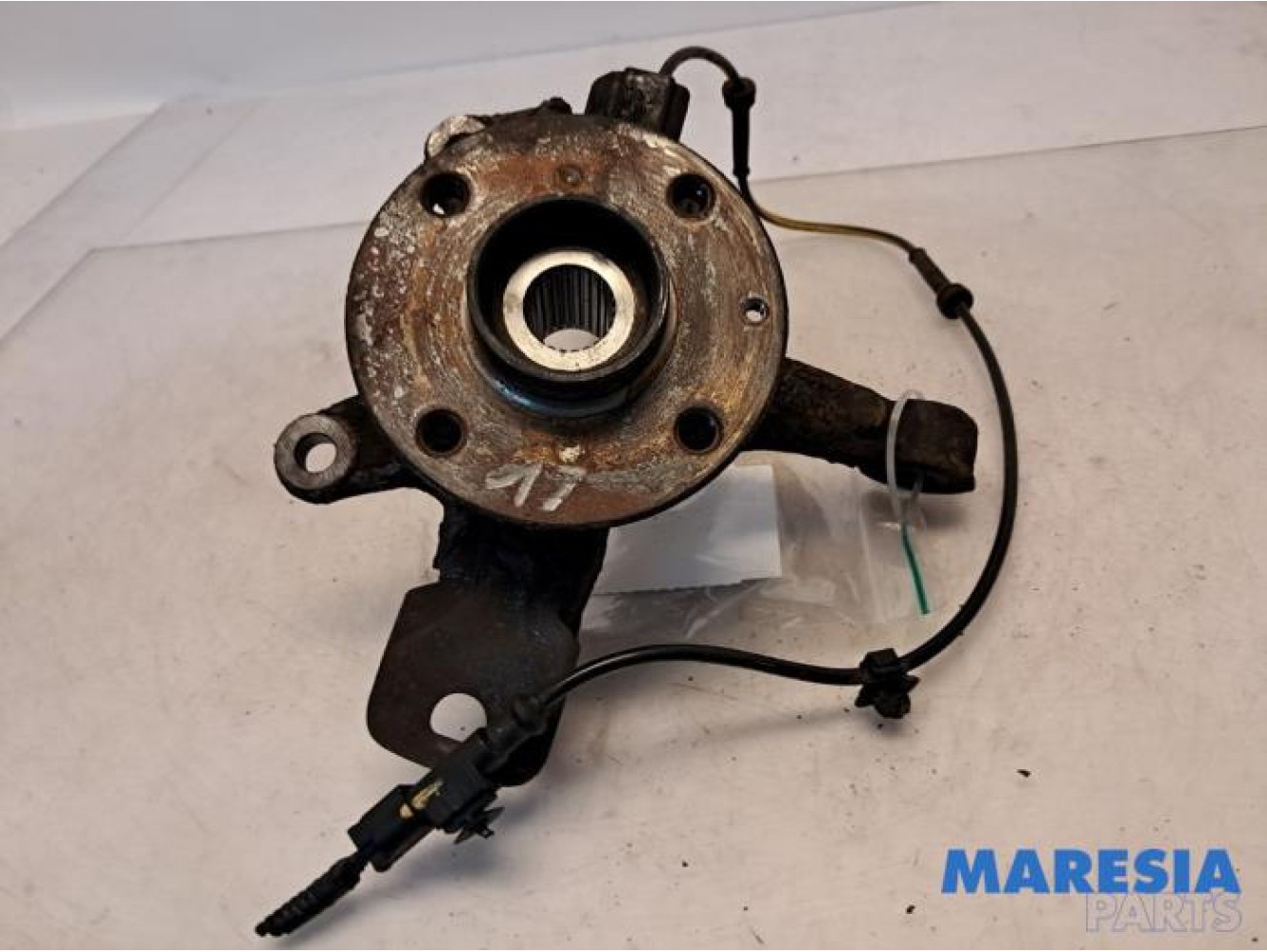 Peugeot - 107 - Fusee links-voor