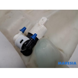 Citroen - C4 - Front windscreen washer reservoir