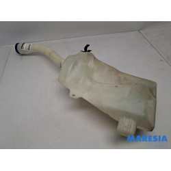 Citroen - C4 - Front windscreen washer reservoir