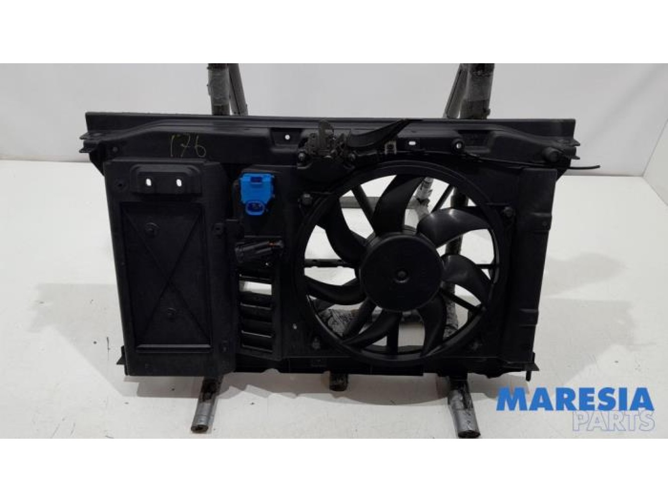 Citroen - C4 - Fan motor