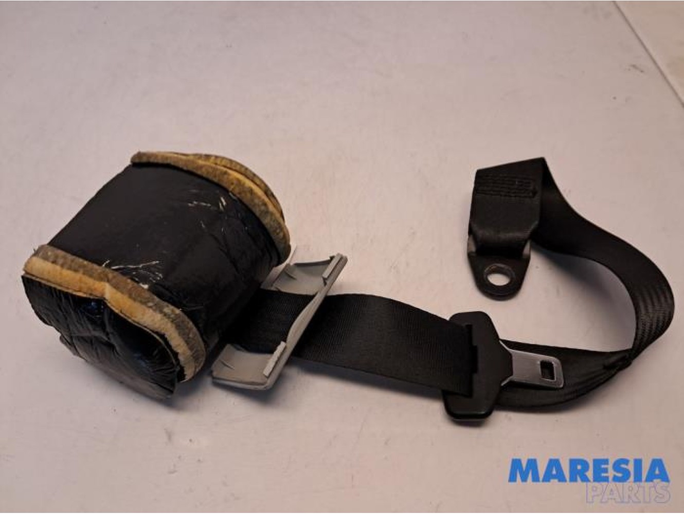 Fiat - Panda - Rear seatbelt, right