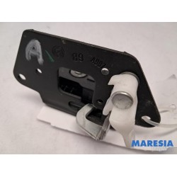 Fiat - Panda - Tailgate lock mechanism