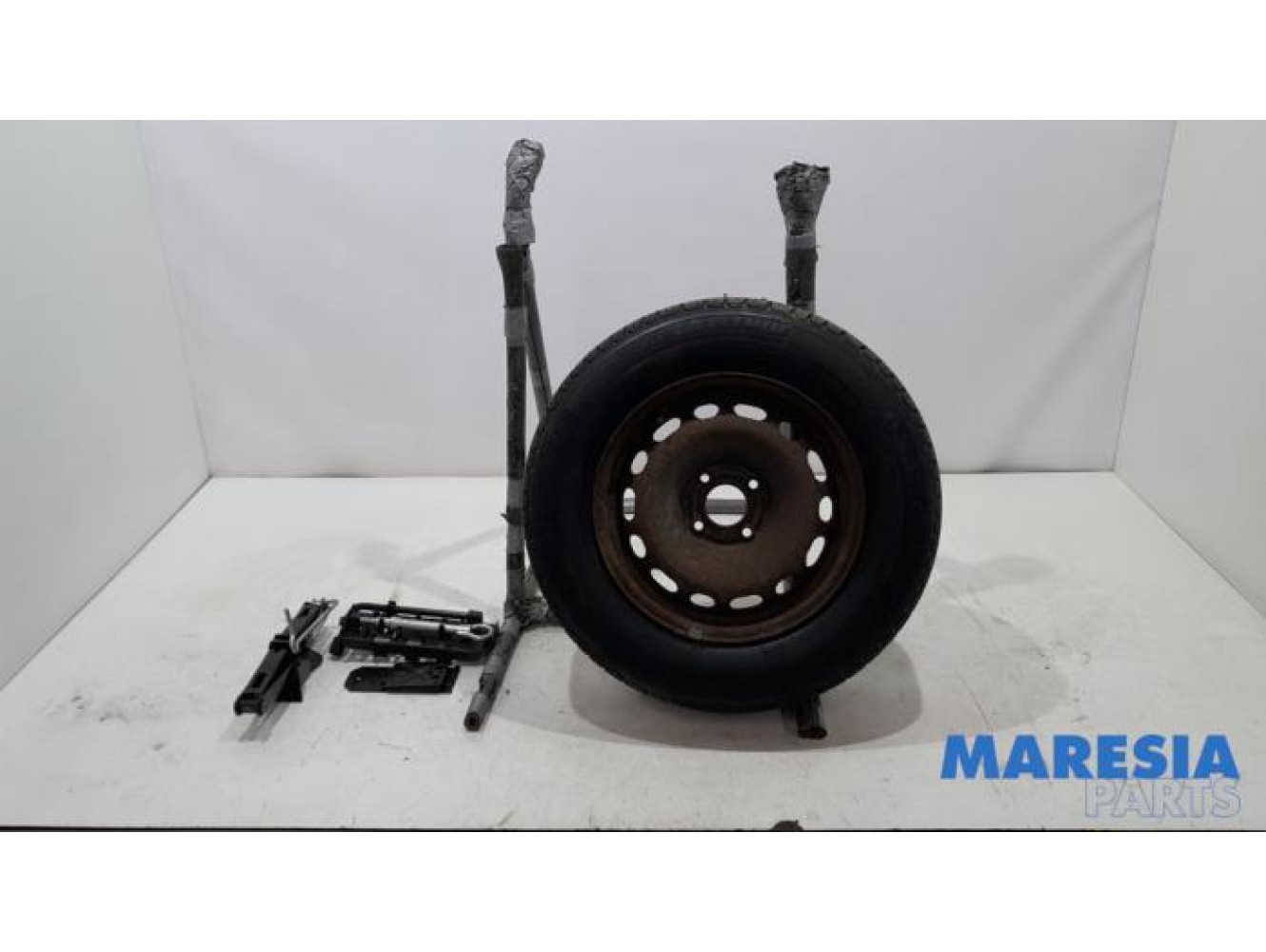 Citroen - Berlingo - Krikset + reservewiel