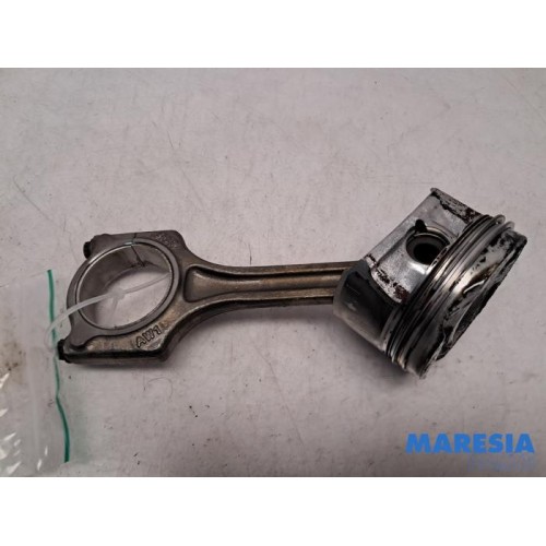 Citroen - C4 - Connecting rod