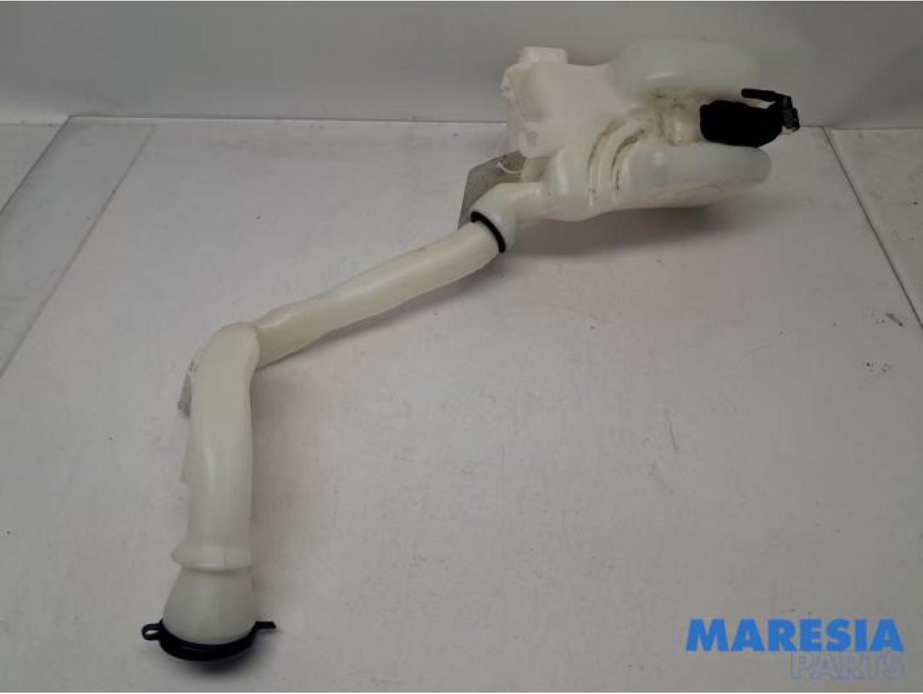 Peugeot - 207 - Front windscreen washer reservoir