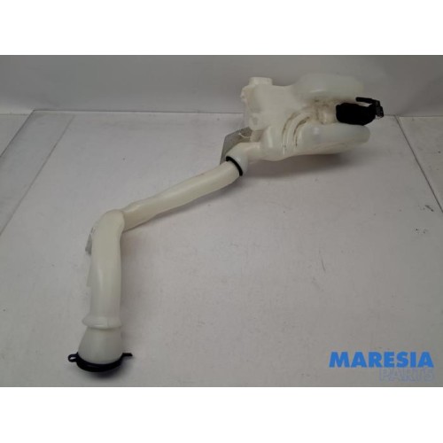 Peugeot - 207 - Front windscreen washer reservoir