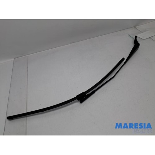 Peugeot - 207 - Front wiper arm
