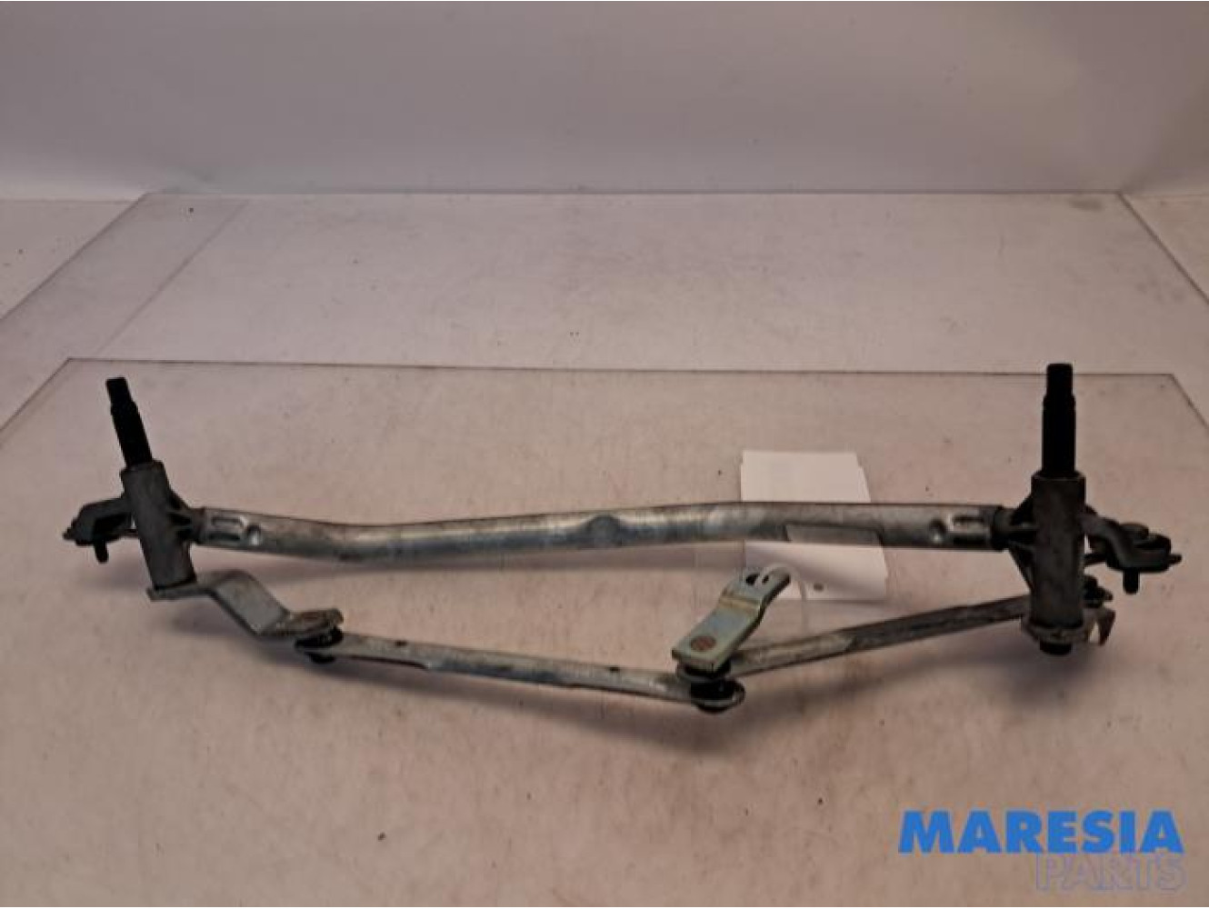 Peugeot - 207 - Wiper mechanism