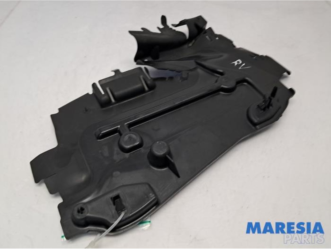 Peugeot - 207 - Air funnel