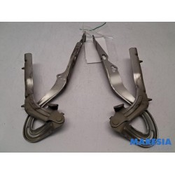Peugeot - 207 - Bonnet Hinge
