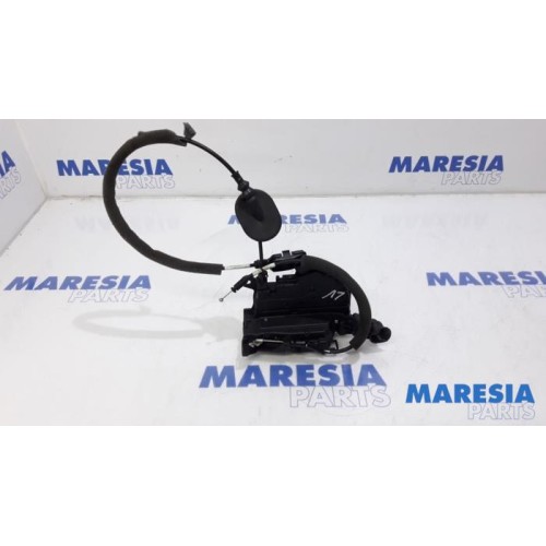 Renault - Captur - Door lock mechanism 4-door, front left