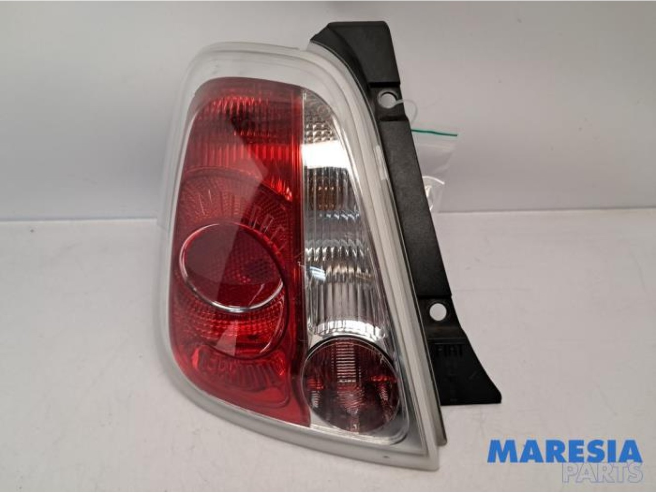 Fiat - 500 - Achterlicht links