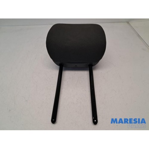 Renault - Trafic - Headrest