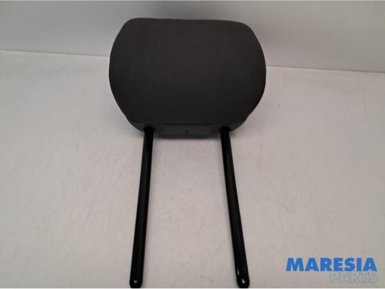 Renault - Trafic - Headrest