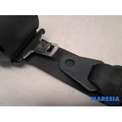 Renault - Trafic - Front seatbelt, centre