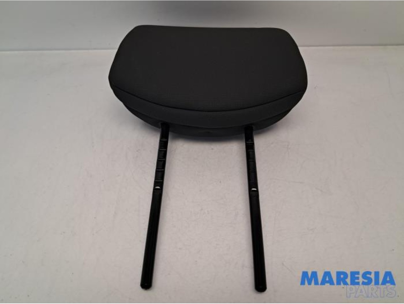 Renault - Master - Headrest