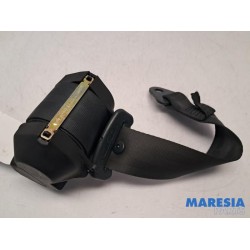 Renault - Trafic - Front seatbelt, centre