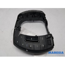 Citroen - C5 - Steering wheel mounted radio control