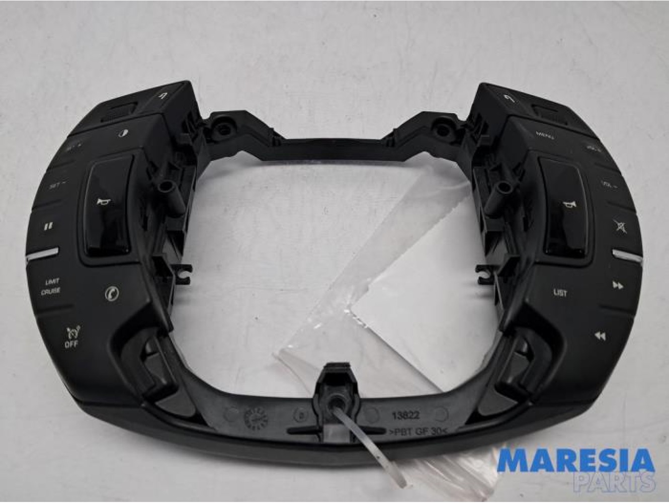 Citroen - C5 - Steering wheel mounted radio control