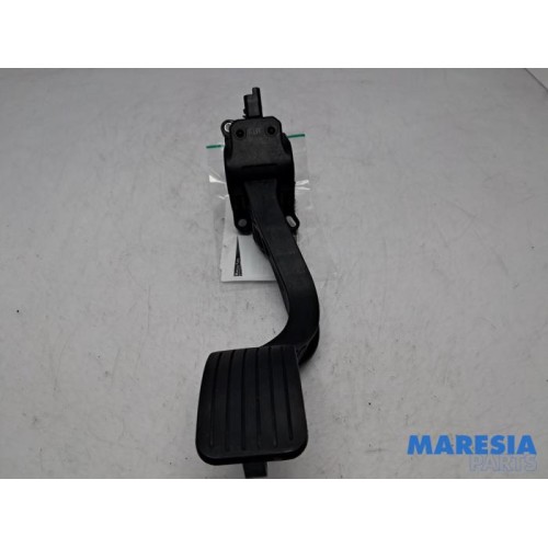 Citroen - Berlingo - Accelerator pedal