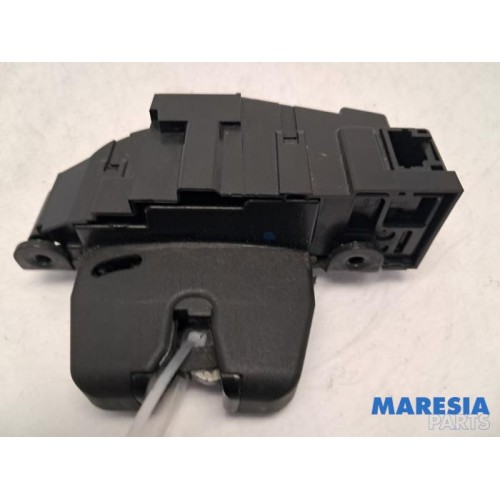 Citroen - Berlingo - Tailgate lock mechanism