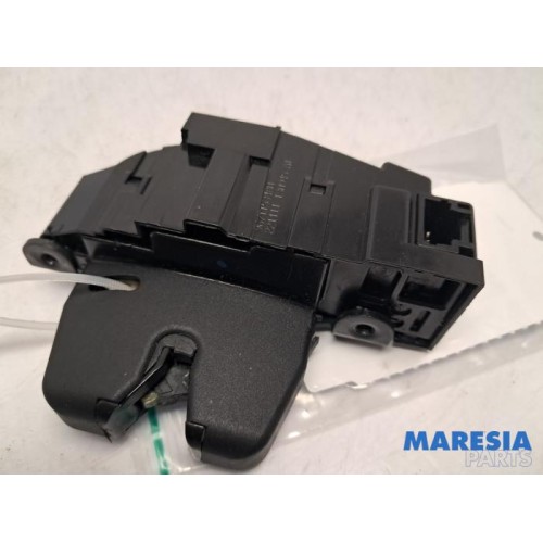 Citroen - Berlingo - Tailgate lock mechanism