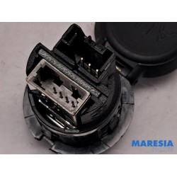 Citroen - Berlingo - AUX / USB connection