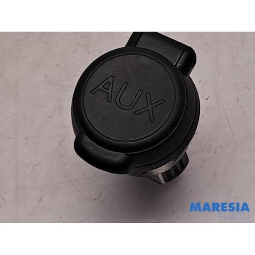 Citroen - Berlingo - AUX / USB connection