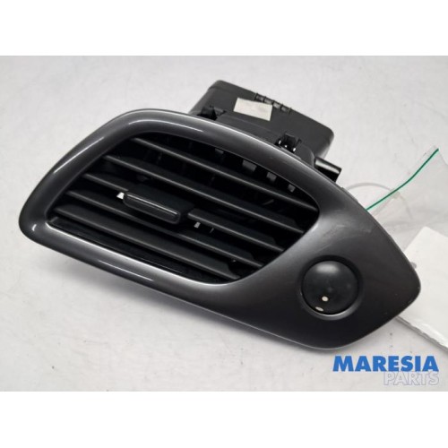 Renault - Scenic - Dashboard vent
