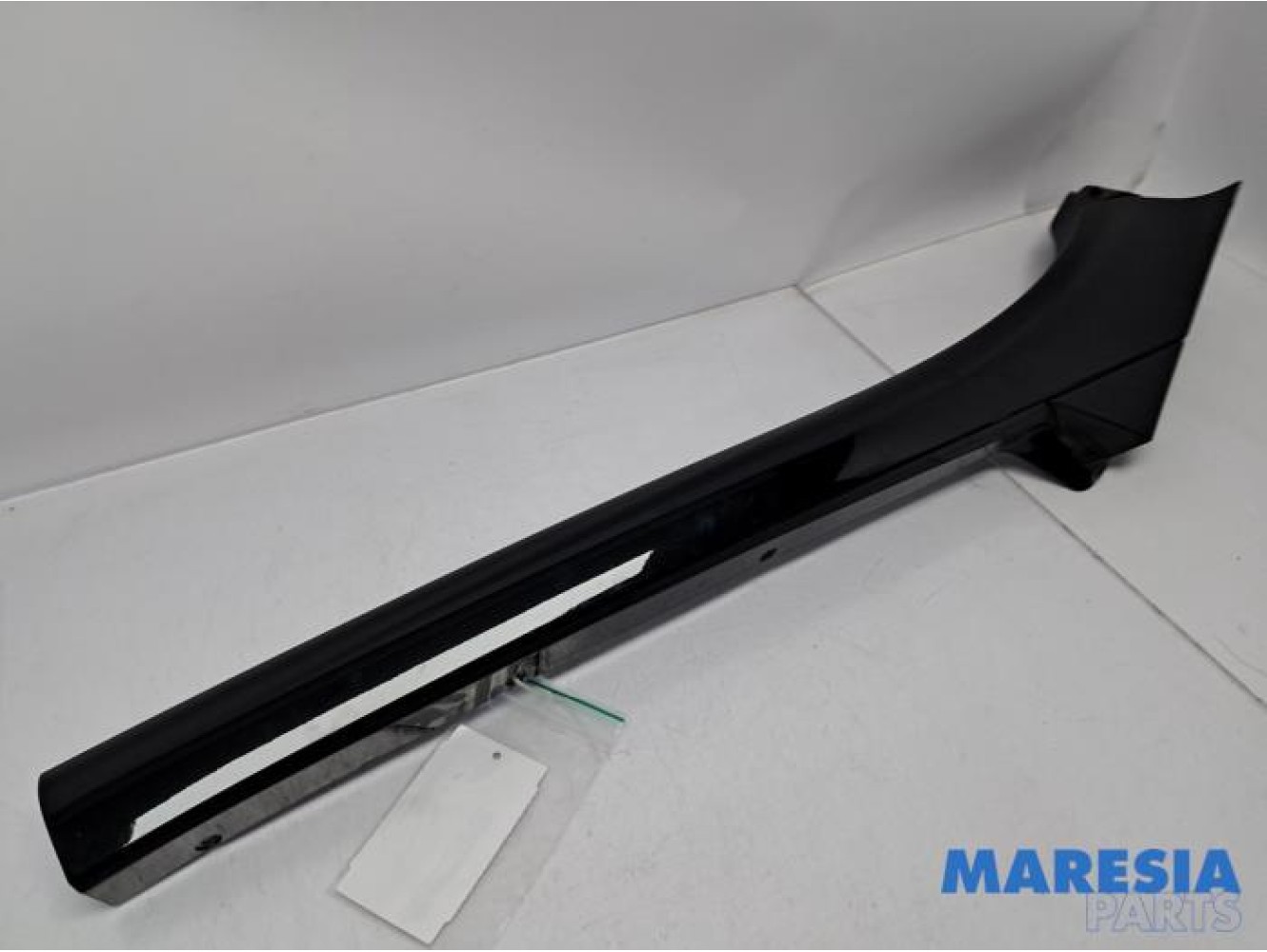 Renault - Scenic - Frontscreen frame