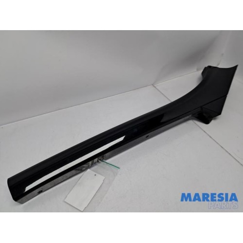 Renault - Scenic - Frontscreen frame