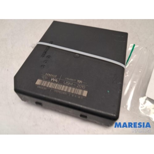 Renault - Scenic - Fuse box