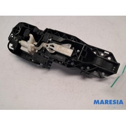 Renault - Scenic - Türgriff 4-türig links hinten