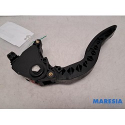 Renault - Scenic - Gaspedal