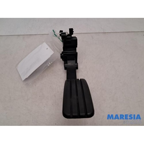 Renault - Scenic - Accelerator pedal