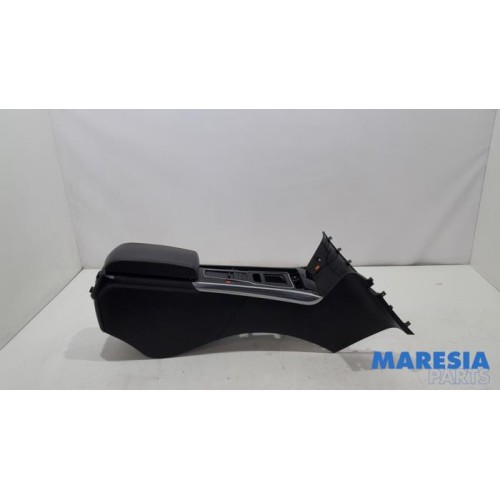 Peugeot - 508 - Middle console