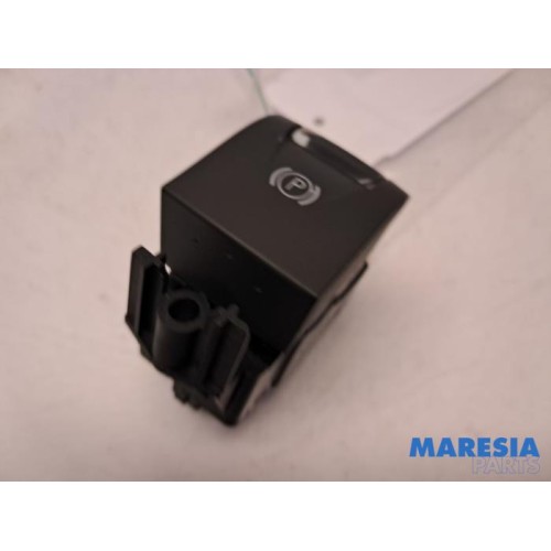 Renault - Scenic - Parking brake switch