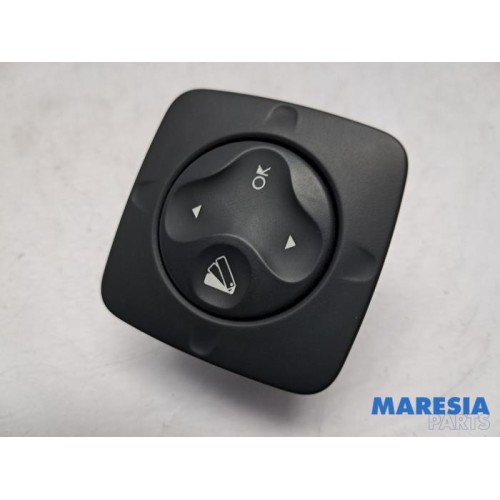 Renault - Scenic - On-board computer controller