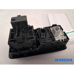 Renault - Scenic - AIH headlight switch