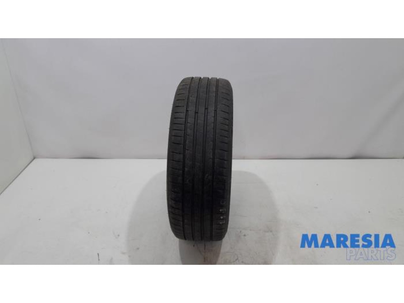 Renault - Scenic - Tyre