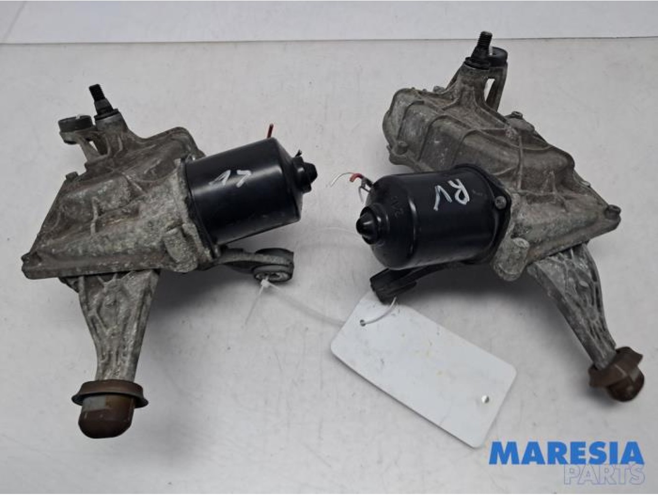 Renault - Scenic - Front wiper motor