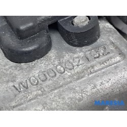 Renault - Scenic - Front wiper motor