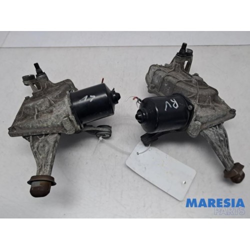 Renault - Scenic - Front wiper motor