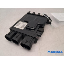 Renault - Scenic - Voltage regulator