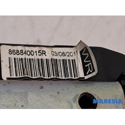 Renault - Scenic - Front seatbelt, right