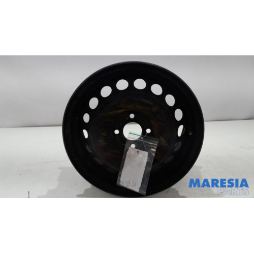 Renault - Clio - Wheel