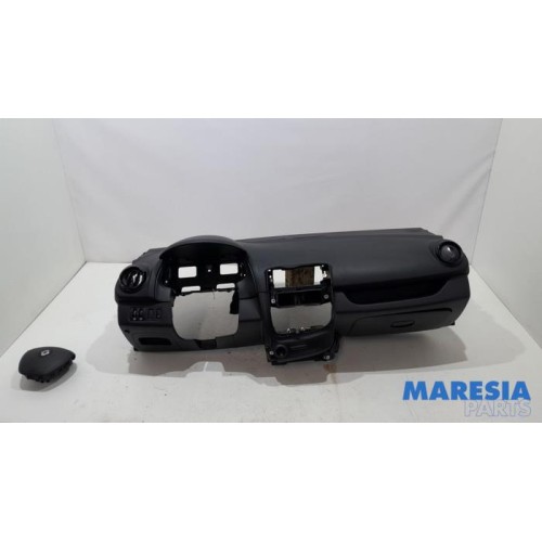 Renault - Clio - Airbag set + dashboard