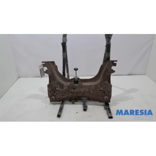 Renault - Clio - Subframe
