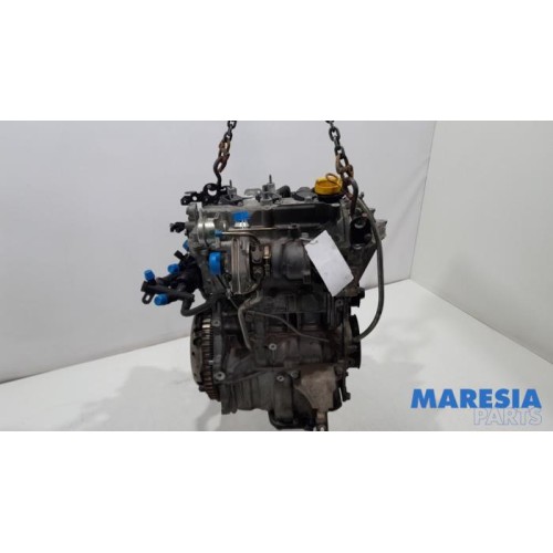 Renault - Clio - Engine