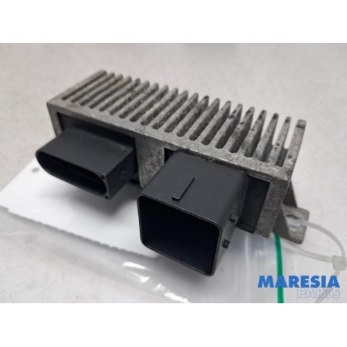 Renault - Scenic - Glow plug relay